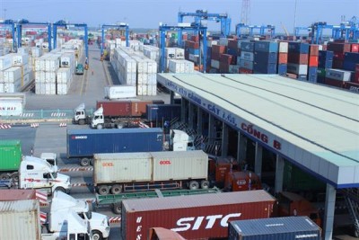 Phối hợp giám sát hàng hóa XNK giúp nâng cao hiệu quả quản lý Nhà nước về hải quan. Ảnh: Thu Hòa.