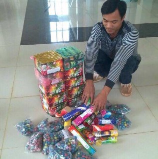 Hải quan Quảng Nam liên tiếp bắt giữ pháo nhập lậu