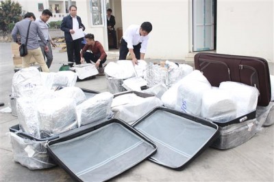 Lô hàng chứa lá Khat do lực lượng Hải quan phát hiện trước đó. Ảnh: Q.H