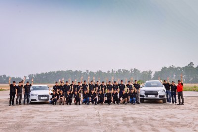 Audi tap huan lai xe cho APEC 2017