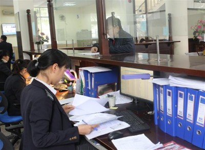 ​​​​​​​ CBCC Chi cục Hải quan Bắc Hà Nội giải quyết thủ tục cho DN. Ảnh: Hữu Linh.