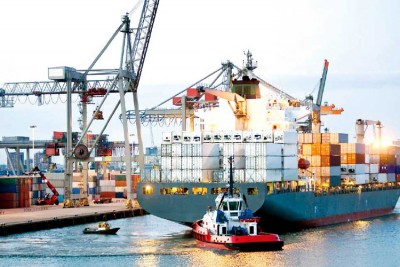 Giảm thủ tục hành chính theo hướng hiện đại hóa, tạo môi trường kinh doanh thuận lợi