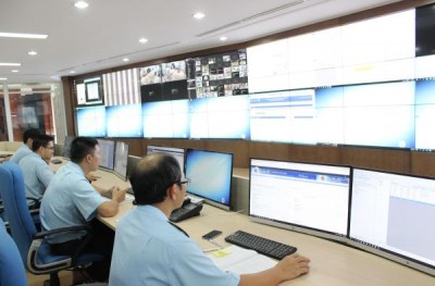 CBCC thực hiện trực ban, giám sát trực tuyến tại Tổng cục Hải quan. Ảnh: Q.Hùng.
