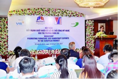 Nhiều cuộc hội thảo về xuất khẩu đồ gỗ đã được tổ chức tại Việt Nam