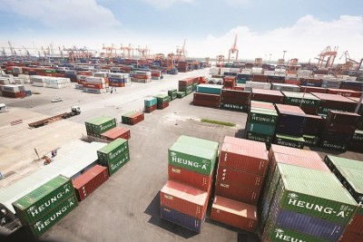 Để hoàn thành mục tiêu đề ra, XK trong 8 tháng còn lại phải đạt từ 184 tỷ USD trở lên. Ảnh: Huy Khâm