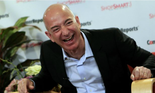 Ông chủ Amazon - Jeff Bezos có thêm 1,5 tỷ USD hôm qua. Ảnh: Reuters