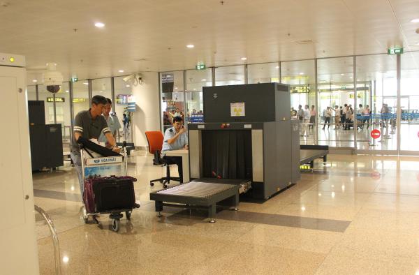 Hoạt động XNC tại sân bay quốc tế Nội Bài. Ảnh: N.Linh.